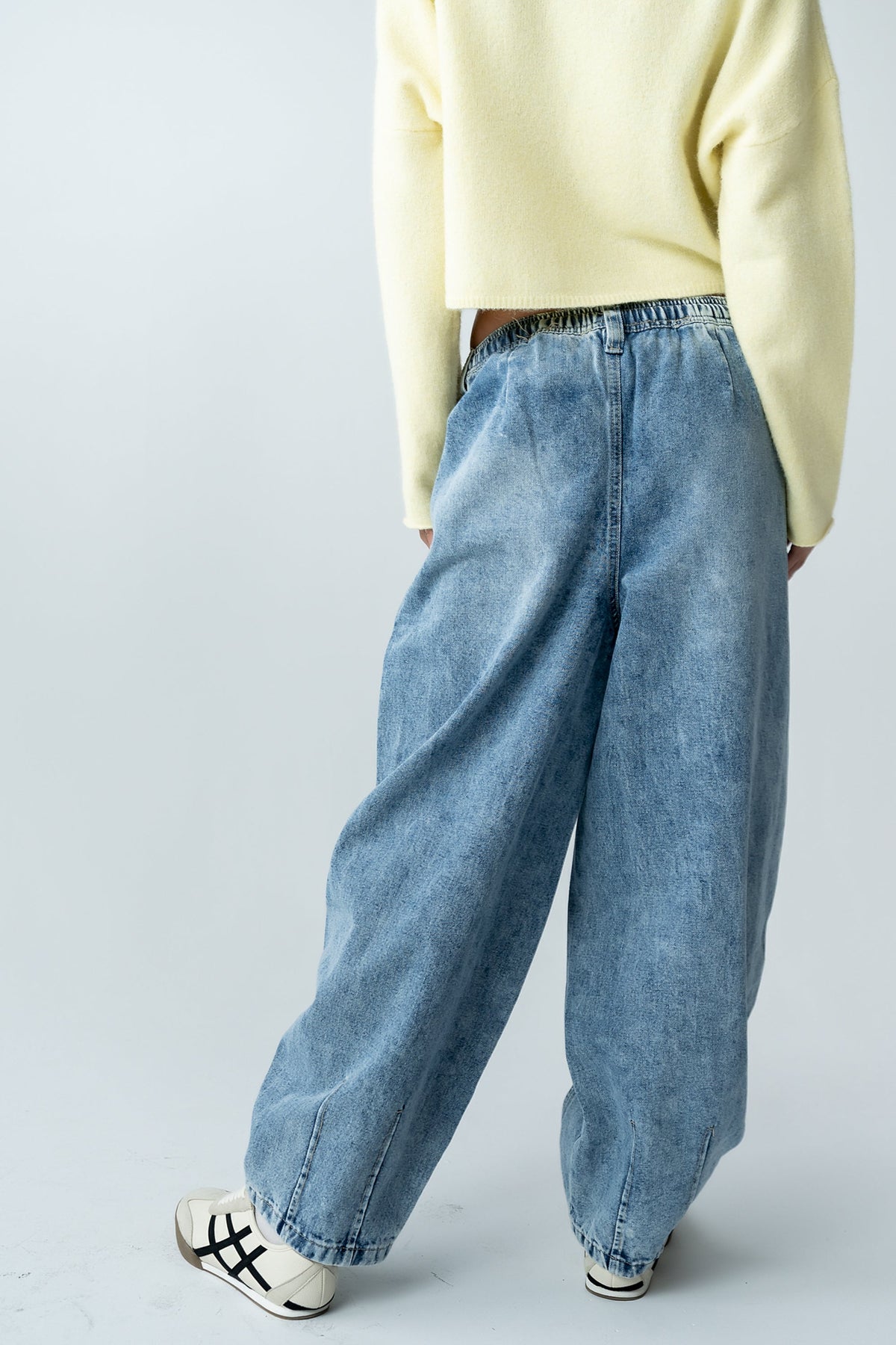 Kamryn Tapered Baggy Jeans in Medium Wash - FINAL SALE